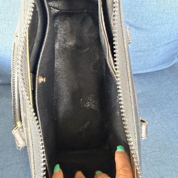 Classic Dooney Purse - Picture 10 of 11